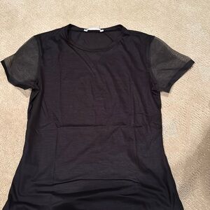 Tshirt with sheer sleeves